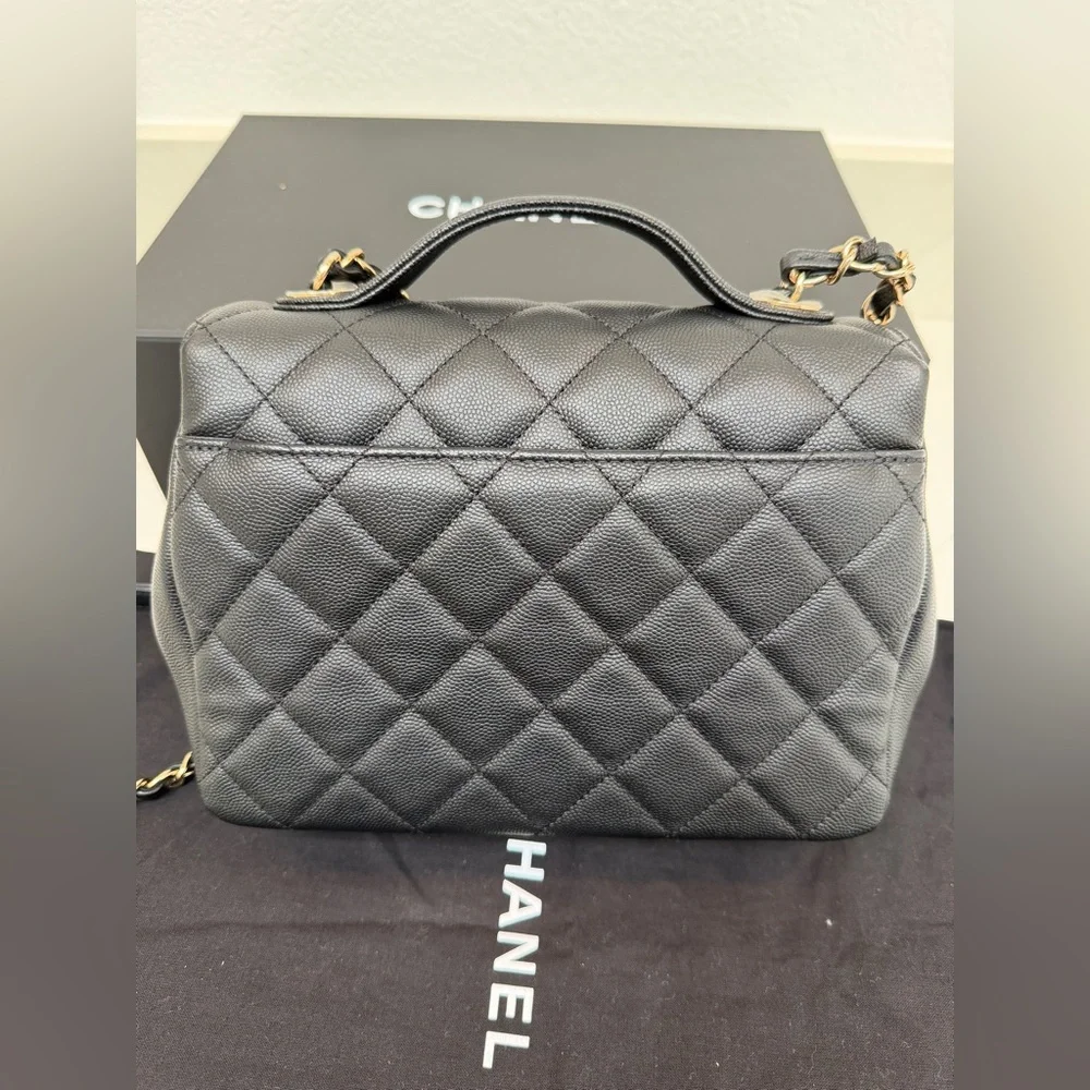Chanel Black Caviar Leather Business Affinity in Medium
